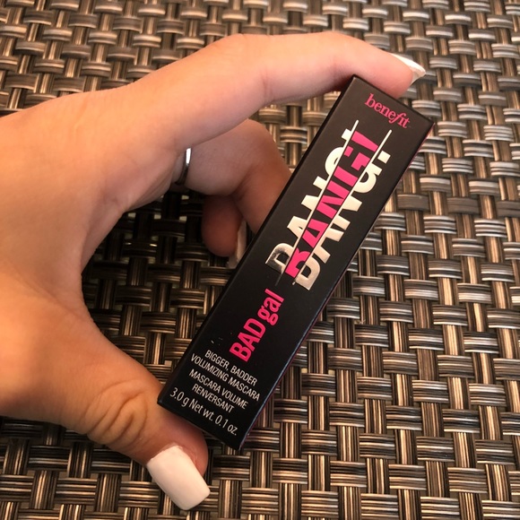 benefit bag gal bang volumizing mascara - Picture 4 of 5